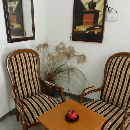 B&B Pansion Centar 투즐라
