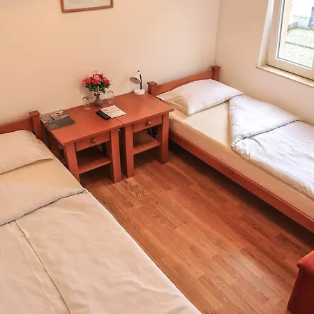 Pansion Centar B&B 투즐라