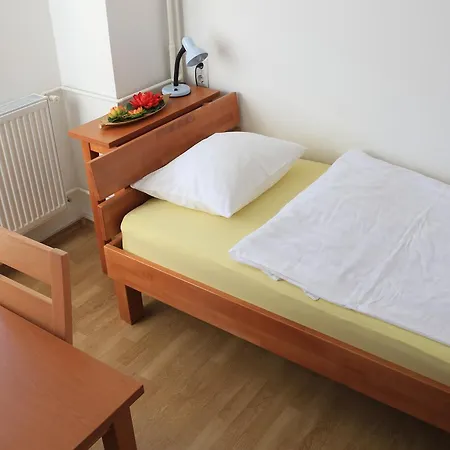 Bed & Breakfast Pansion Centar 2*