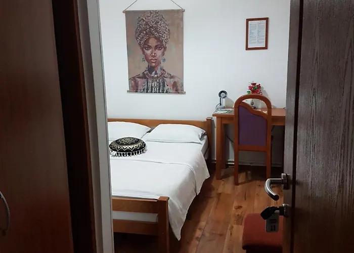 Bed & Breakfast Pansion Centar Tuzla